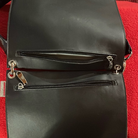 Black Shoulder Bag with Scenic Design - Picture 4 of 8